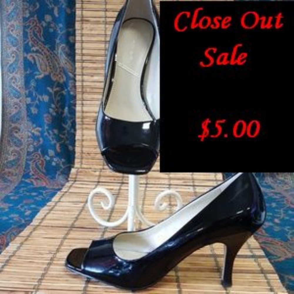 EUC Tahari Black Patent Open Toe 3"Heels